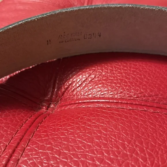 Vintage Anna Klein beige tan leather wide belt with goldtone lion head Sz M - Picture 3 of 9